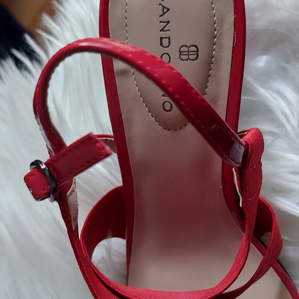 Sandals - Picture 5 of 6